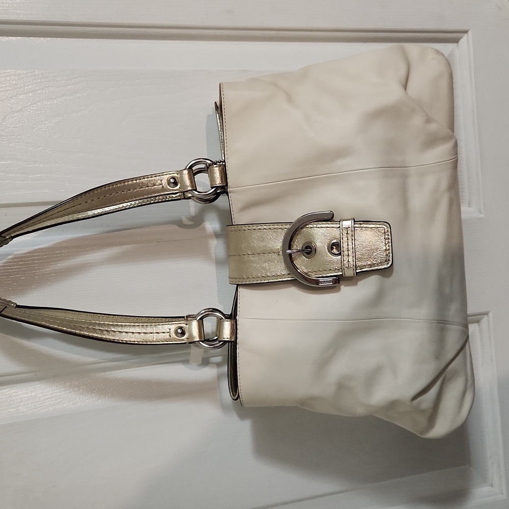 EUC Coach Soho Leather Shoulder Bag - Ivory w/Gold Trim